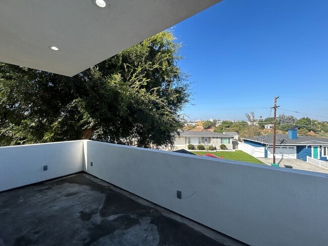 Building Photo - Newly Built in 2024! Driveway & Garage Par...