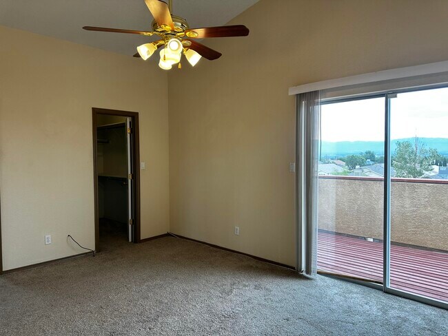 Building Photo - 800 Halter Dr SW