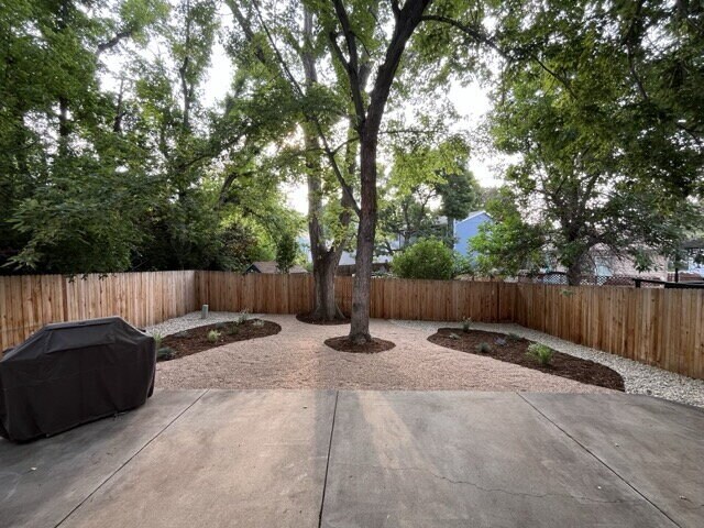 Building Photo - "Charming 3-Bed Home with Finished Basemen...