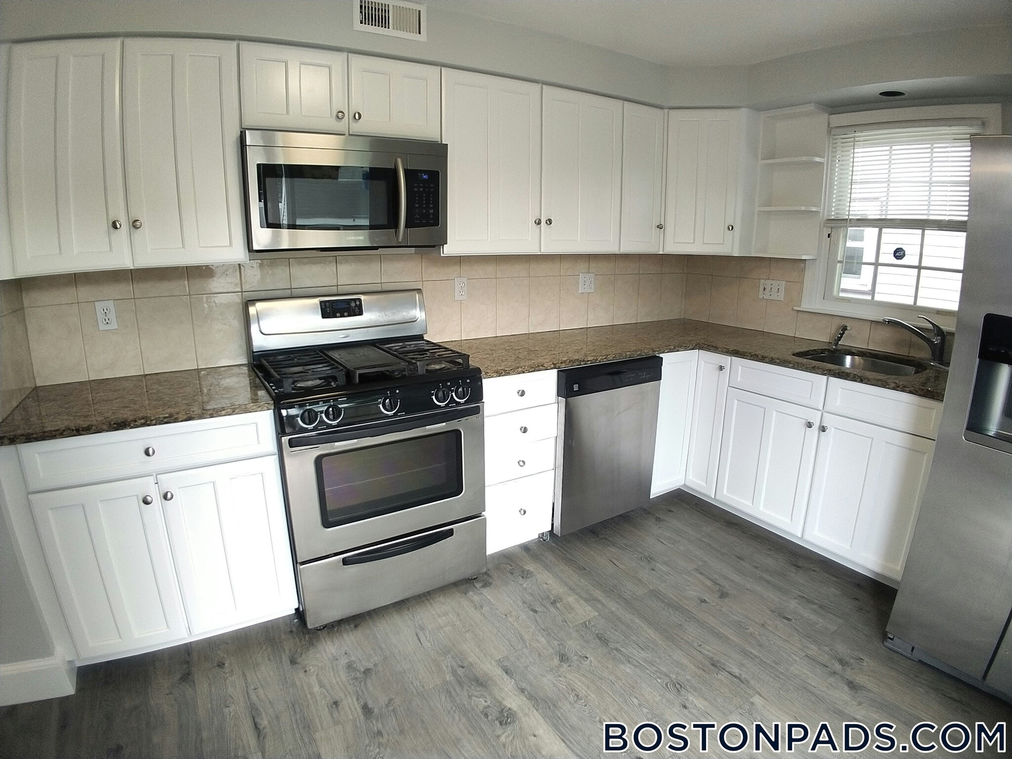 Building Photo - 40 Fenton St