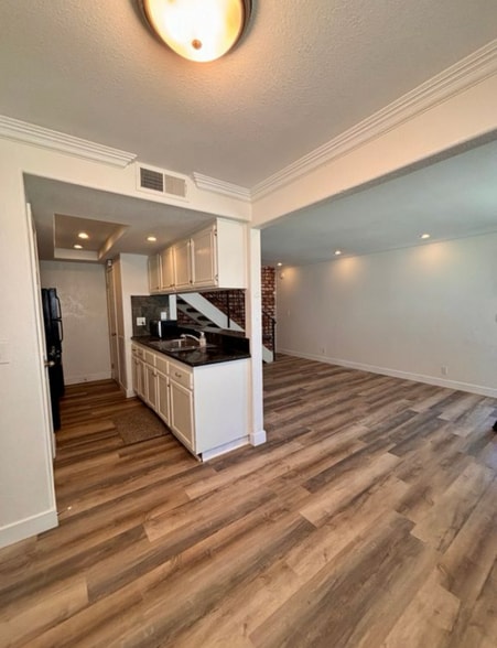 Building Photo - 1204 Acadia Pl
