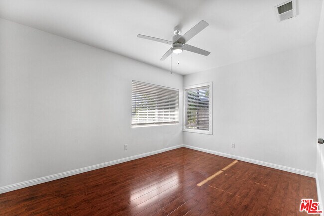 Building Photo - 2723 Ballard St