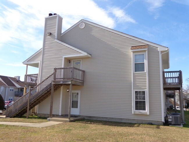 Building Photo - Cambridge Courts Condominiums