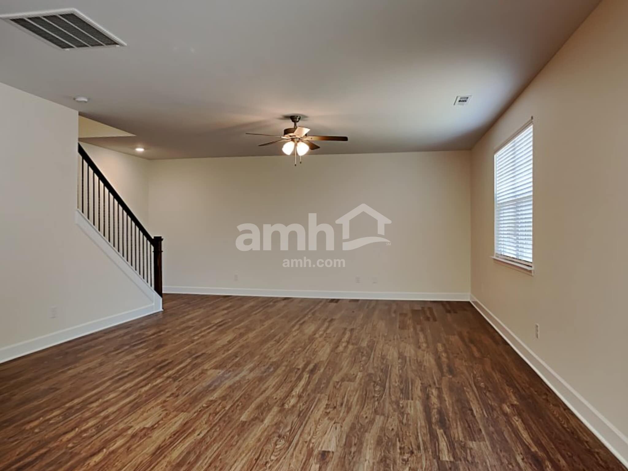 Building Photo - 3028 Esquire Dr
