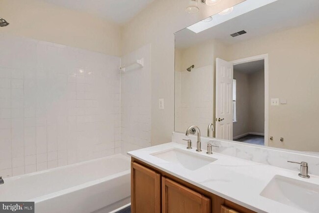 Building Photo - 3971 Red Deer Cir