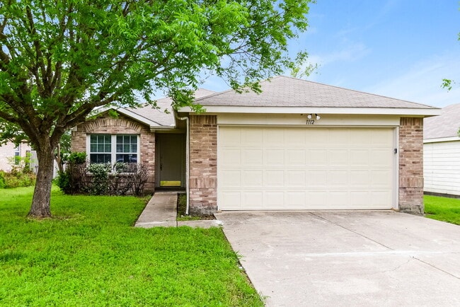 Building Photo - 1112 Alexandria Dr