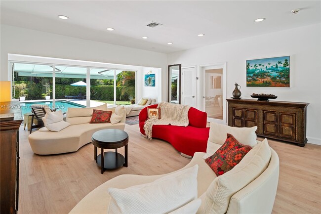 Building Photo - 200 Shore Dr S