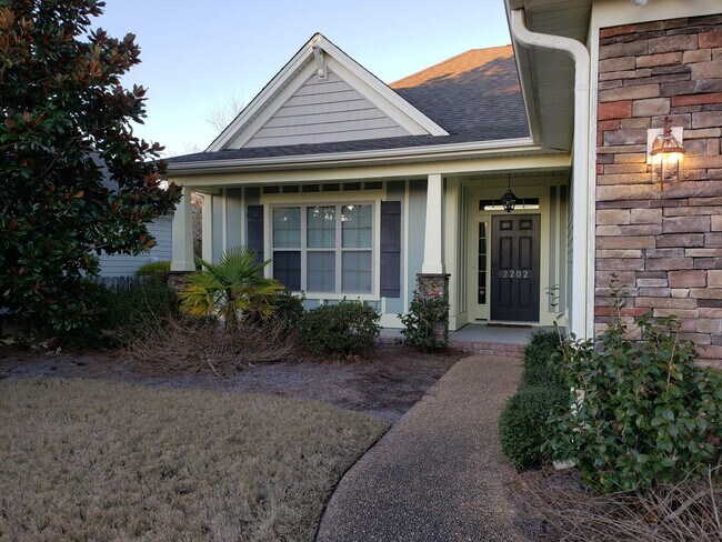 Building Photo - ~ COMPASS POINTE ~