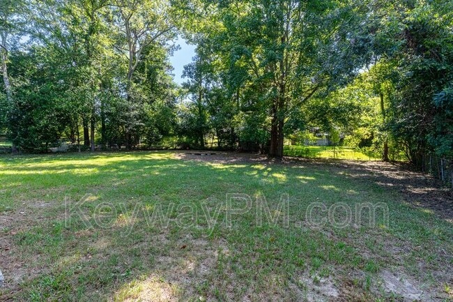 Building Photo - 3630 Columbine Dr