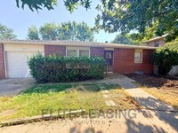 Building Photo - 5705 SW 28th Terrace