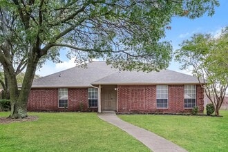 Building Photo - 832 Andalusia Trail