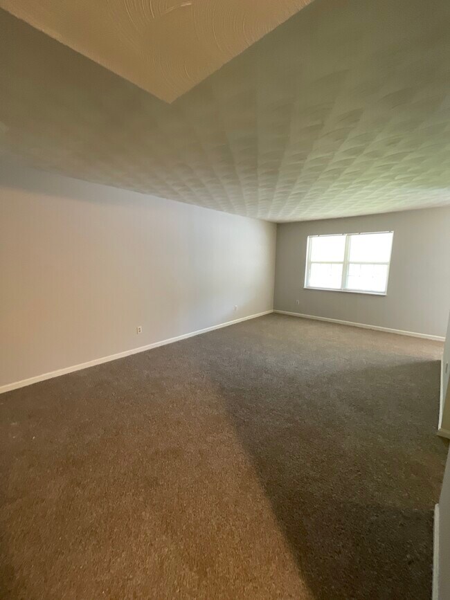 Building Photo - 1310 Millerwood Ct