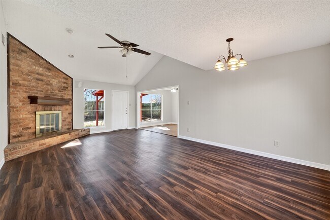 Building Photo - 18115 Poppy Trails St