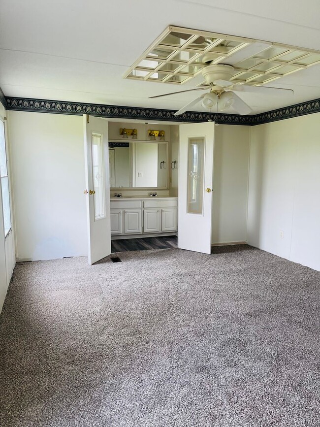 Building Photo - 2 BR, 2 BA Singlewide in Great Location in...