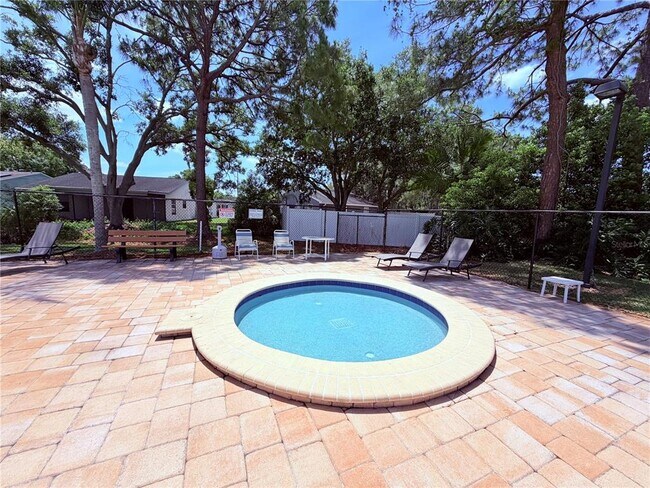 Building Photo - 129 Camphor Cir