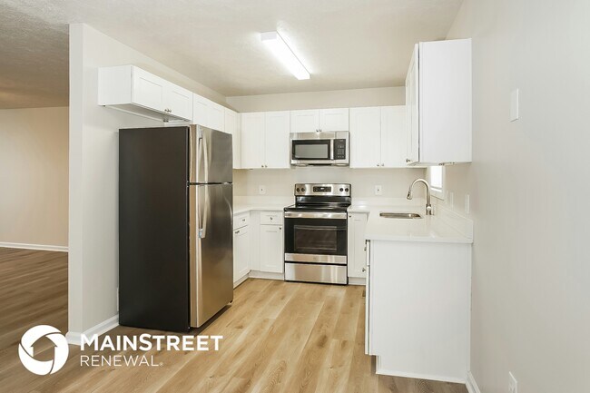 Building Photo - 114 Chriswood Ave