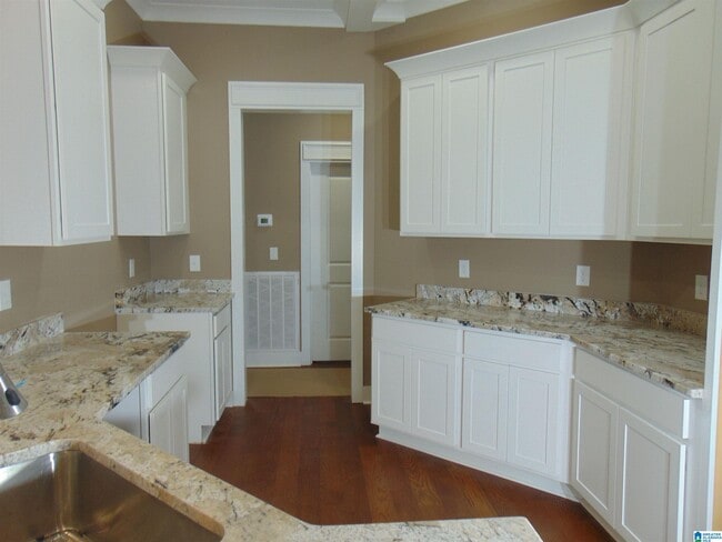 Building Photo - 117 Melbourne Cir