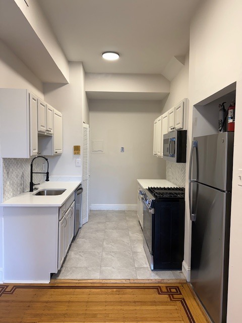 Galley kitchen - 2221 Saint Paul St