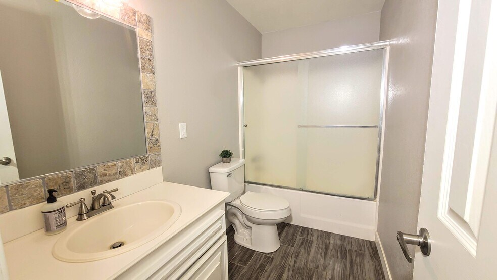 Building Photo - 3767 Kicking Horse Dr