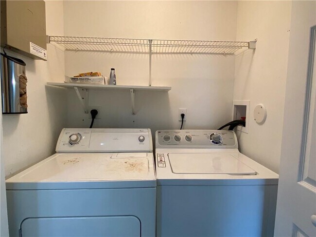 Building Photo - 8549 W Southgate Shores Cir