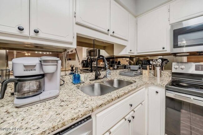 Building Photo - 4123 Cobia St