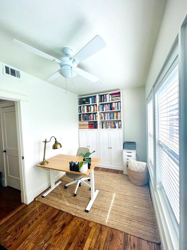 Building Photo - 4004 Roswell St