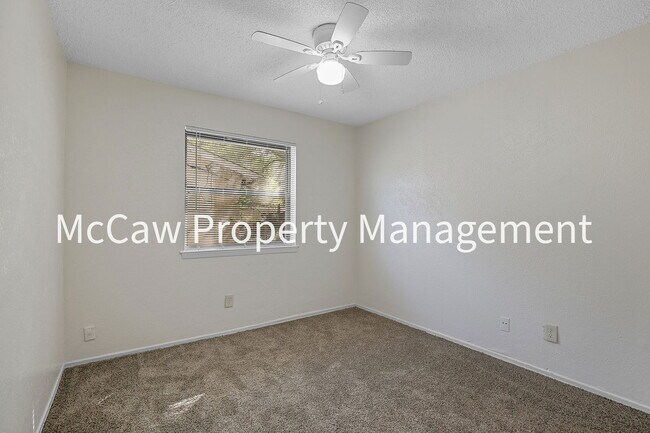 Building Photo - 14306 Seminole Dr