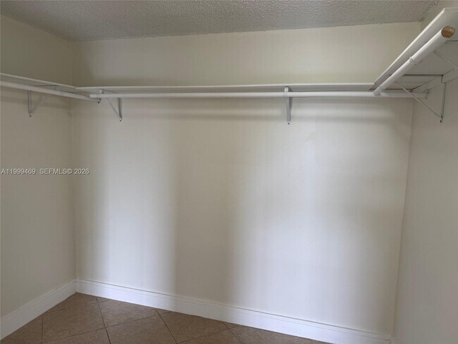 Building Photo - 492 NW 165th St