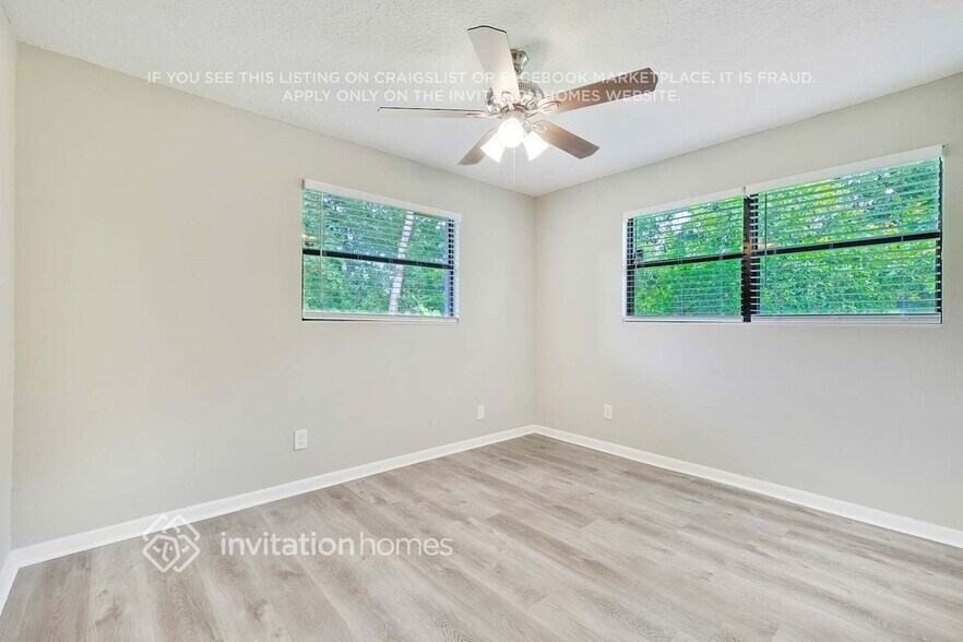 Building Photo - 4853 Clyde Dr