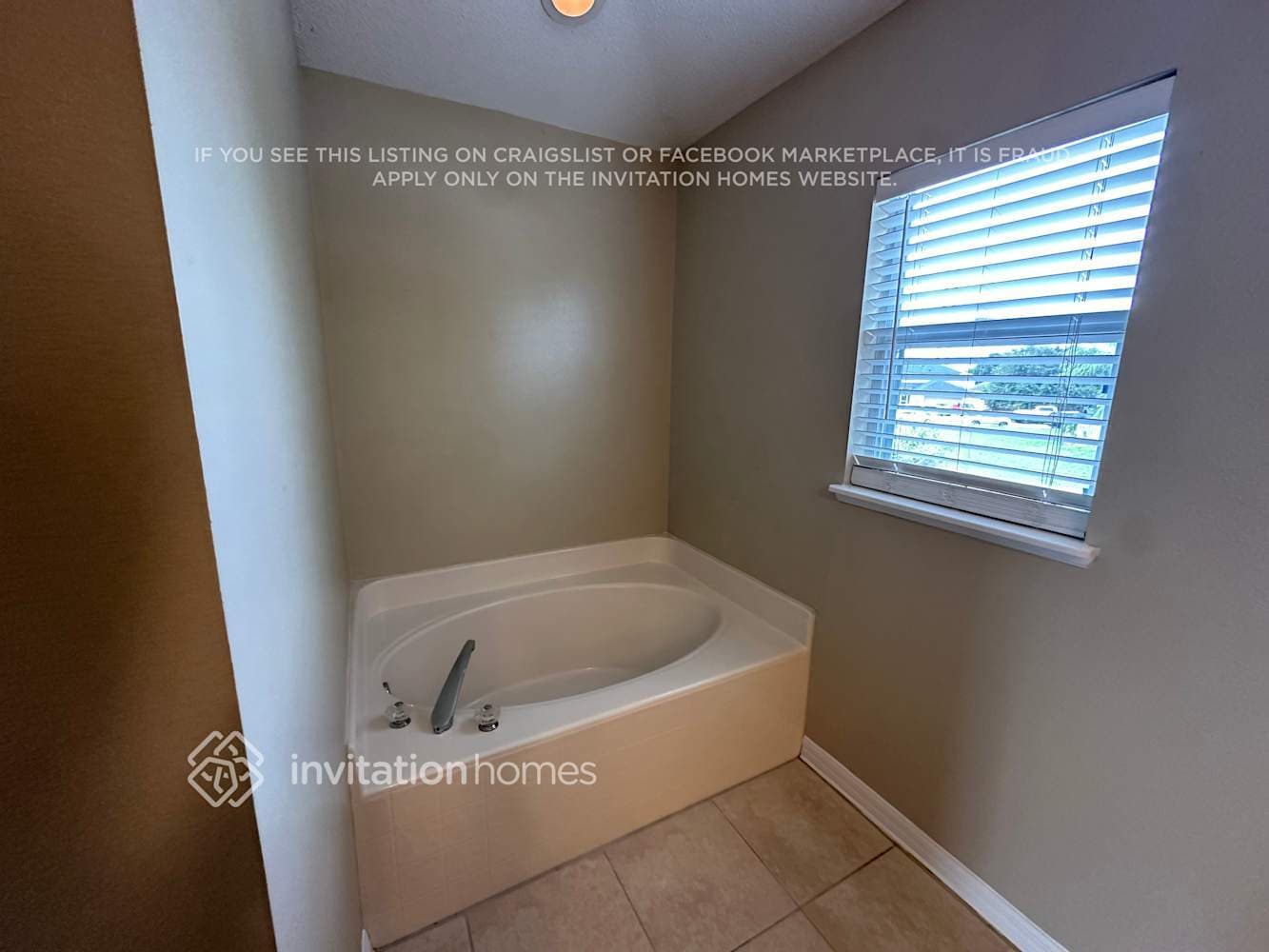 Building Photo - 4725 Willamette Cir