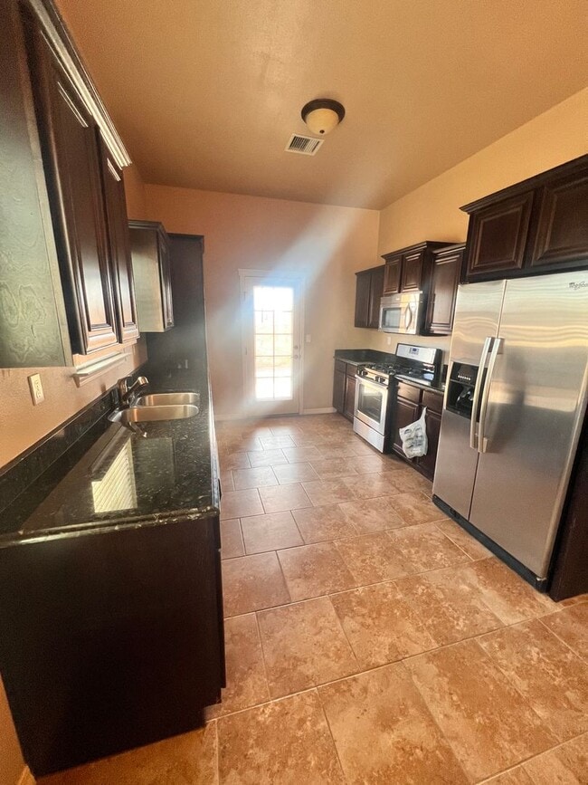 Building Photo - GORGEOUS EASTSIDE HOME OPEN HOUSE FRIDAY 0...