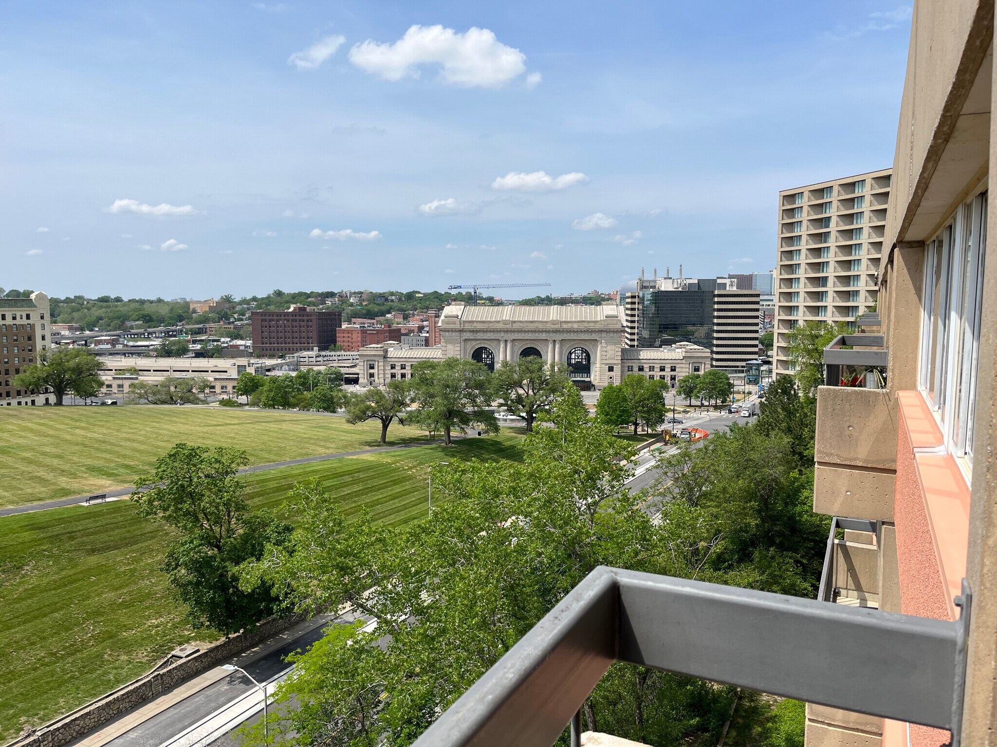 Building Photo - 2525 Main St