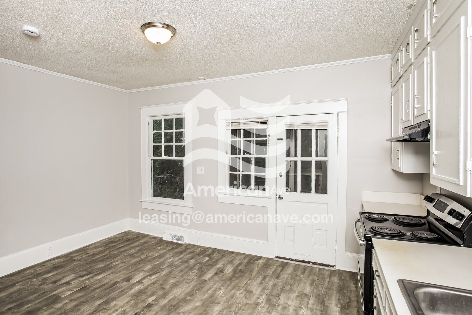 Building Photo - 409 Hampton St