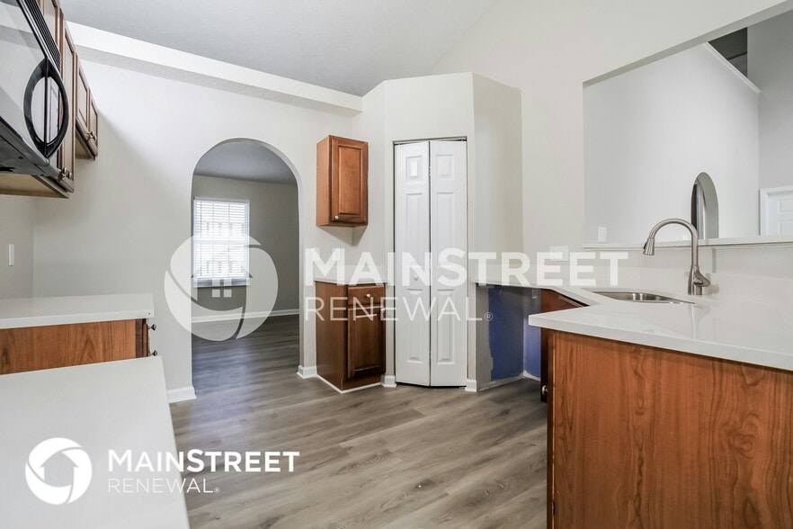 Building Photo - 4945 Mary Louise Ct