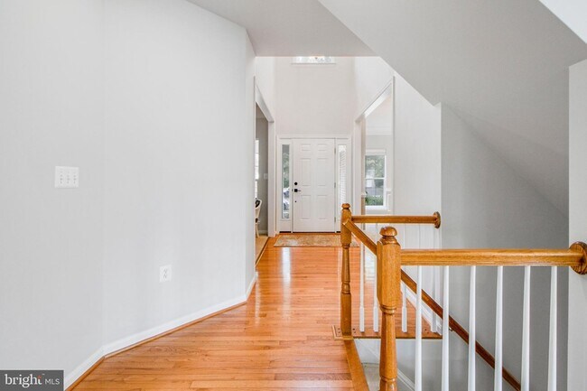 Building Photo - 115 Richard Dr SE