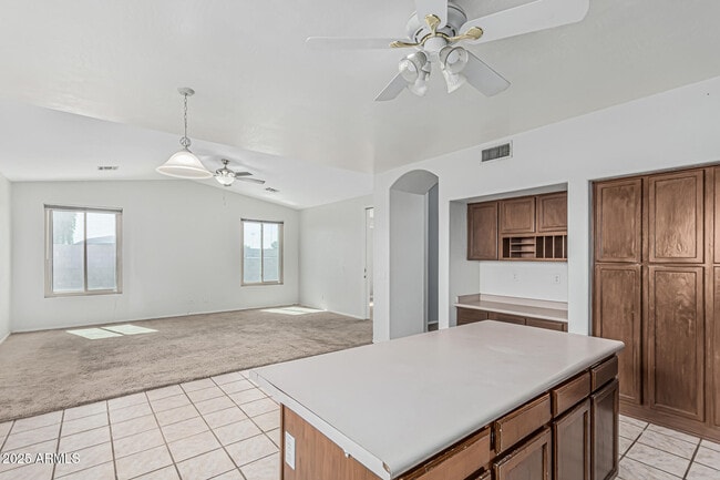 Building Photo - 408 N Falcon Ct