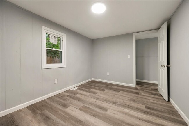 Building Photo - 3 Bedroom 1 Bath Rental in Oneida, NY!