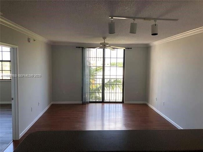 Building Photo - 1919 Van Buren St