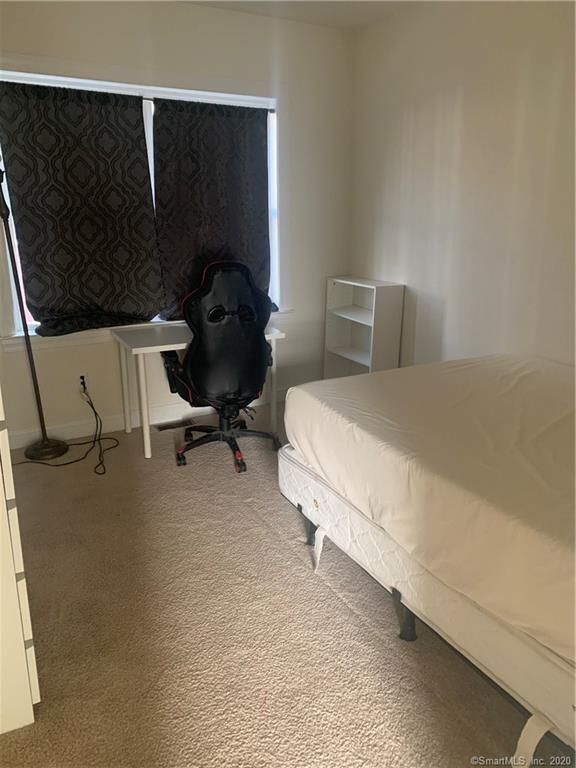 Building Photo - 20 Sherwood St