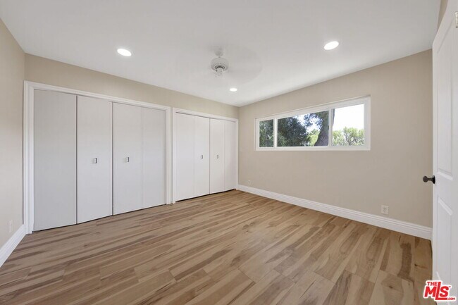 Building Photo - 16608 Park Ln Cir