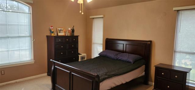 Building Photo - 809 Forest Hollow Dr