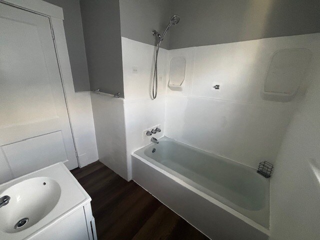 Building Photo - 1609 Kenneth Ave