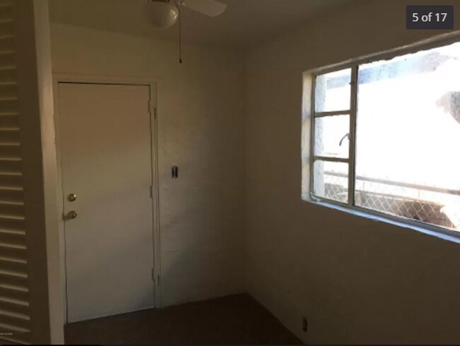 Building Photo - 2 Bed / 1 Bath Home