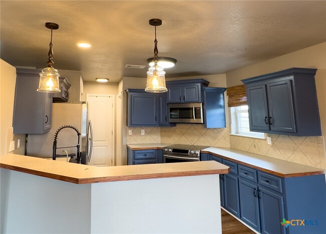 Building Photo - 308 Oak Ridge Dr