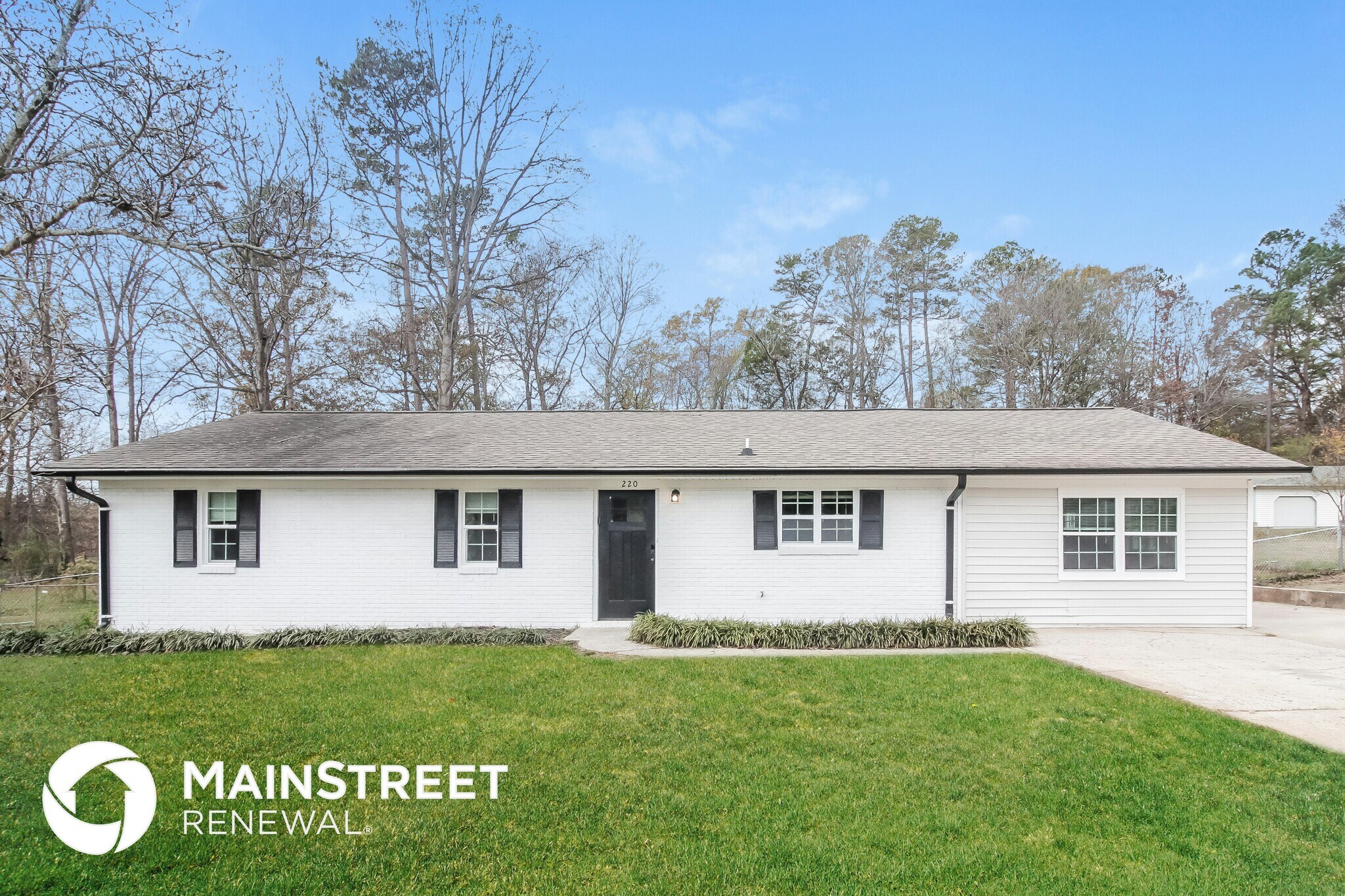 Building Photo - 220 Pine Rd