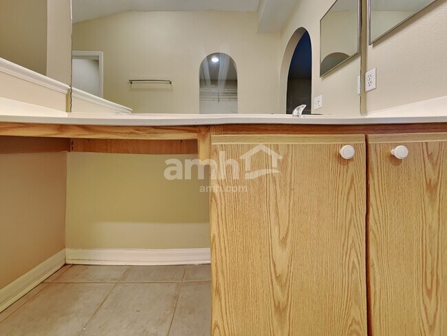 Building Photo - 3293 Carlotta Rd