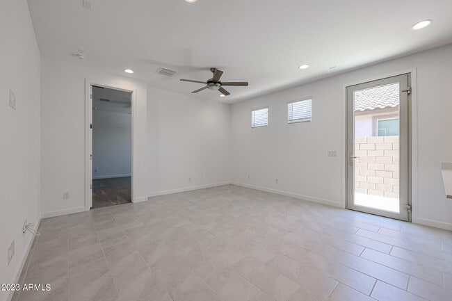 Building Photo - 2071 W Sierra Sunset Trail