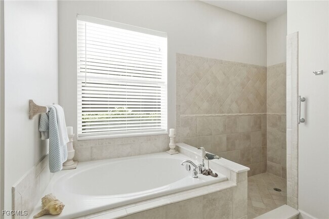 Building Photo - 11225 Lithgow Ln