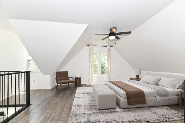 Building Photo - 118 W Reservoir Ave