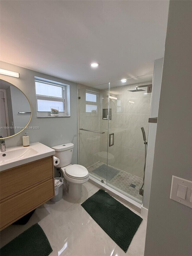 Building Photo - 8780 Azalea Ct